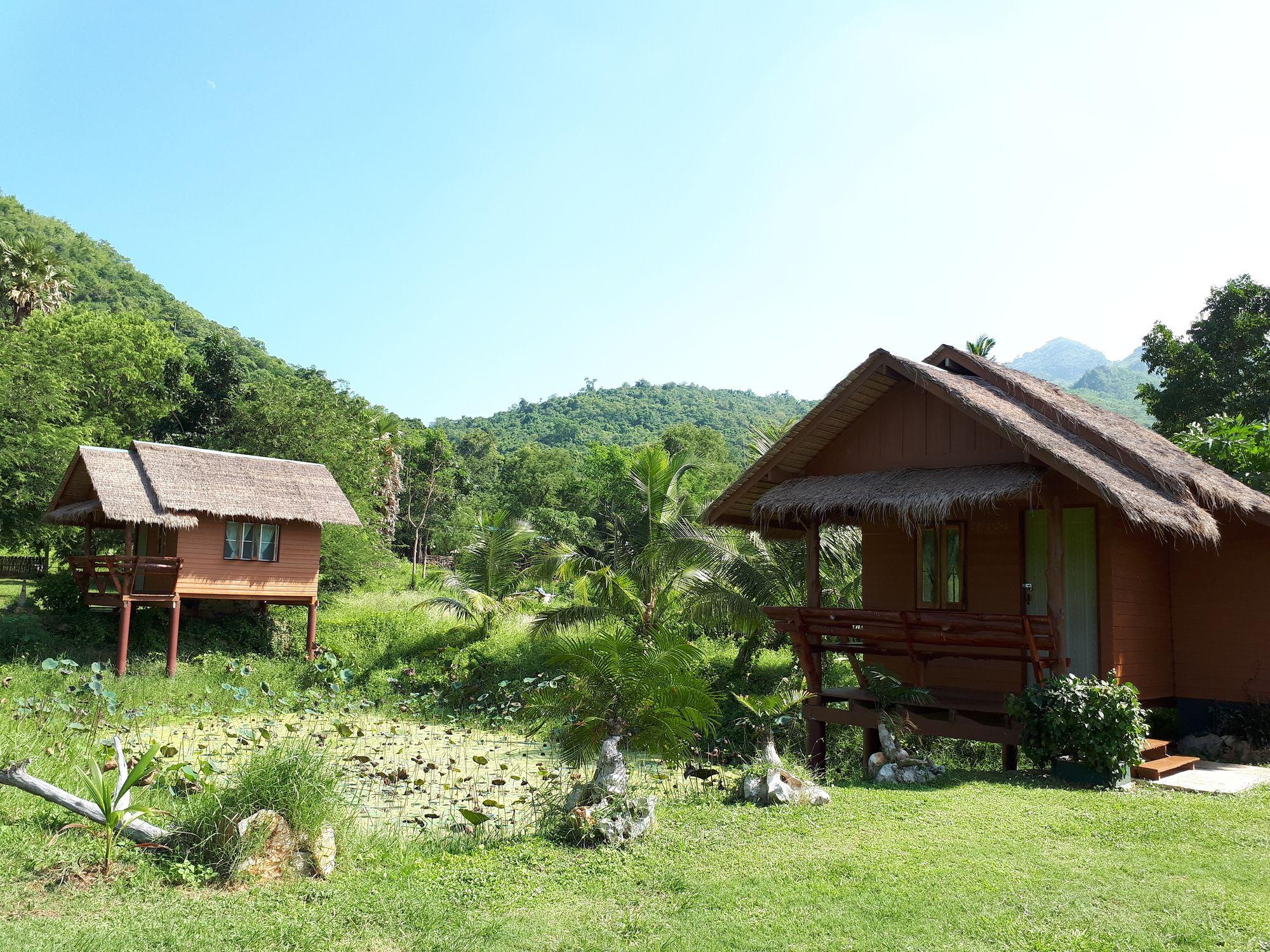 Lungcha Homestay Sam Roi Yot Εξωτερικό φωτογραφία